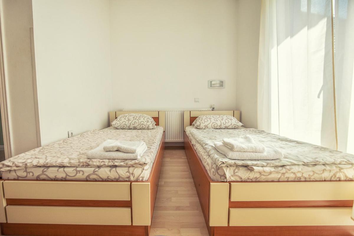 Adica Prenociste Sport Wellness Centar - Bazeni Hostel Ada ภายนอก รูปภาพ